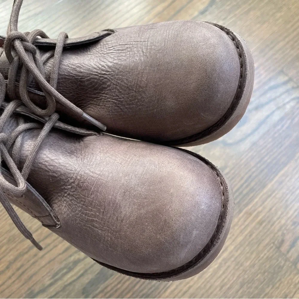 UGG new without